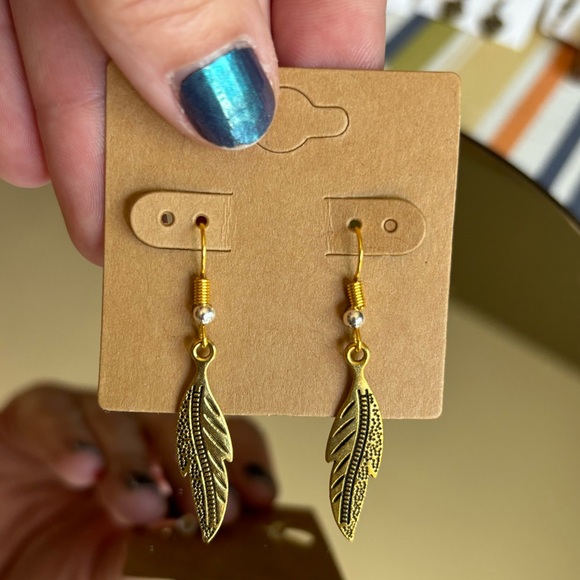 Handmade by me 🦋 Earrings - Picture 1 of 4